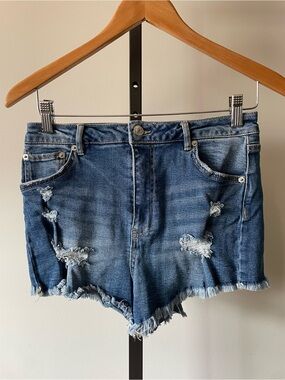 Love Tree Distressed Denim Jean Shorts High Rise Size Large NWOT